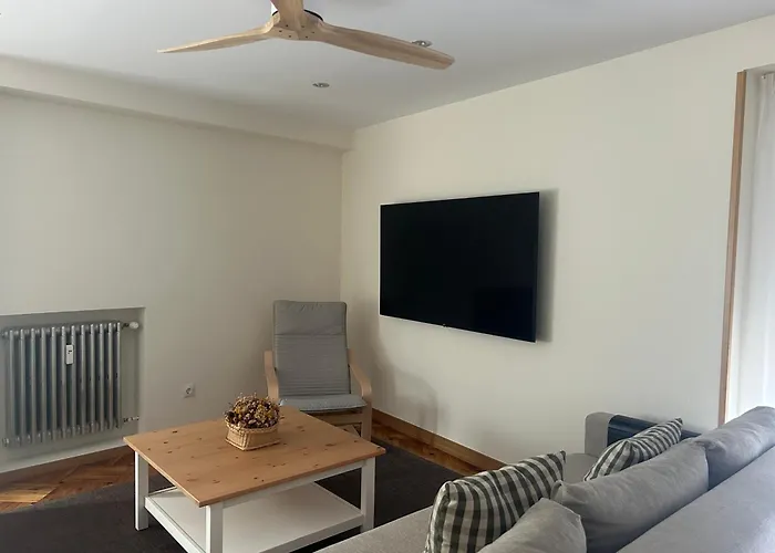 Llanes Vut-6201-as Apartman *